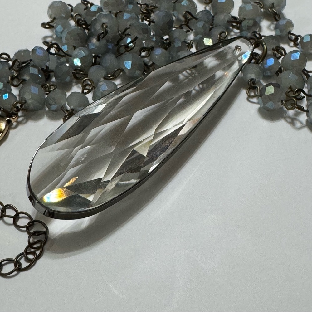 EXTRA LONG CRYSTAL PENDANT NECKLACE